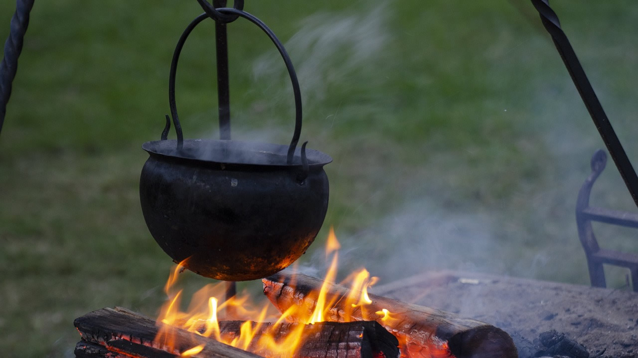 歌手キム・ヒョンジュン、サンタクロースと一緒に「メリークリスマス」