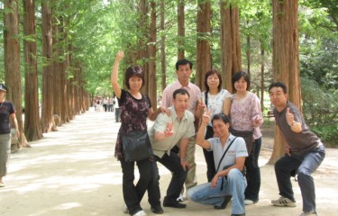 メタセコイヤの並木通りはいかがだったんでしょうか？観光ってこれじゃないとためですよね。おかげさまで楽しかったですよ。