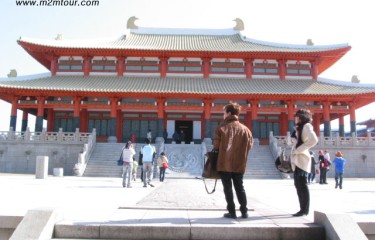 『済州島ツアー』　太王四神記の強大なセットには圧倒されました。さすがヨン様のドラマは何かが違うんですね。　必ず行くべし！