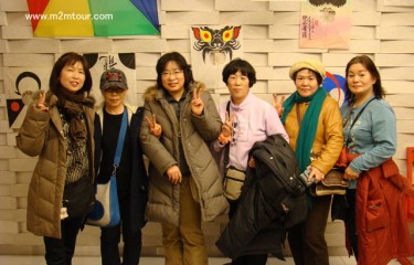 『63ビール』　あんまりも廻りすぎてめまいがしてたのではと！ちぃっぴり心配でしだが最後の日の屋台でおしゃべり、、元気もりもりで驚きました、、、へへへ笑