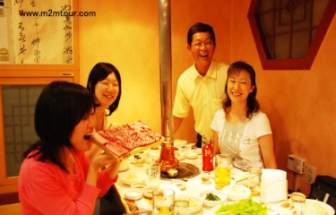 『韓国焼肉』　こんな素晴らしい笑顔久しぶりです。＾＾＊　ご紹介頂いたお友達の株は上がりましたでしょうか！？　いきなりお穣ちゃんのご参加～＾C^~　メチャ楽しい一日でしたよ～＾