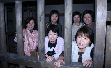 獄舎で、        笑っちゃいかんって言ってるのに   ^O^