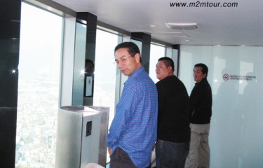 ソウルタワーの男性トイレです、、@^!^@　韓国ソウルで一番高いとされるトイレでする？？は最高ですよ。でも、、恥かし～～い!^@