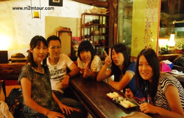 『漢方茶屋』　ご家族水入らずの韓国旅行～＾＾　可愛いお嬢様3人はもう韓国に夢中～ハハハ