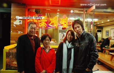 『海鮮鍋＆生タコ』　娘さんがおって幸せなご家族～生タコで怖がってる美人なお嬢様～＾＾末永くお幸せに～＾＾