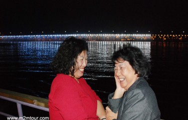 『漢川遊覧船のバイキング』　30年前の私達は少し美人だったのよ～＾＾～その頃に戻ったような素晴らしい夜でしたね。＾＾！