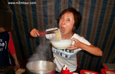 『ラーメン作り第二弾』　見本はしっかりと教わったはず～ＴＴ～＊　試食して涙を組んだそうです。その理由とは！？　分かりませんね。ハハハ＾Ｃ＾～＊