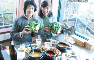 今回の韓国旅行で一番と気に入られた『サンバプ・쌈밥』、お嬢様！＾＠いつでもソウルにいらしてね。ソウルは私がきちんとまもりますよ。