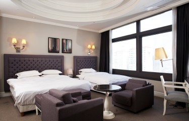 ザ・リバーサイドホテル