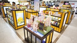 ロッテ免税店 ワールド店