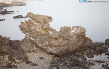 龍頭岩（済州島）