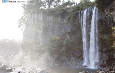 正房瀑布(済州島）